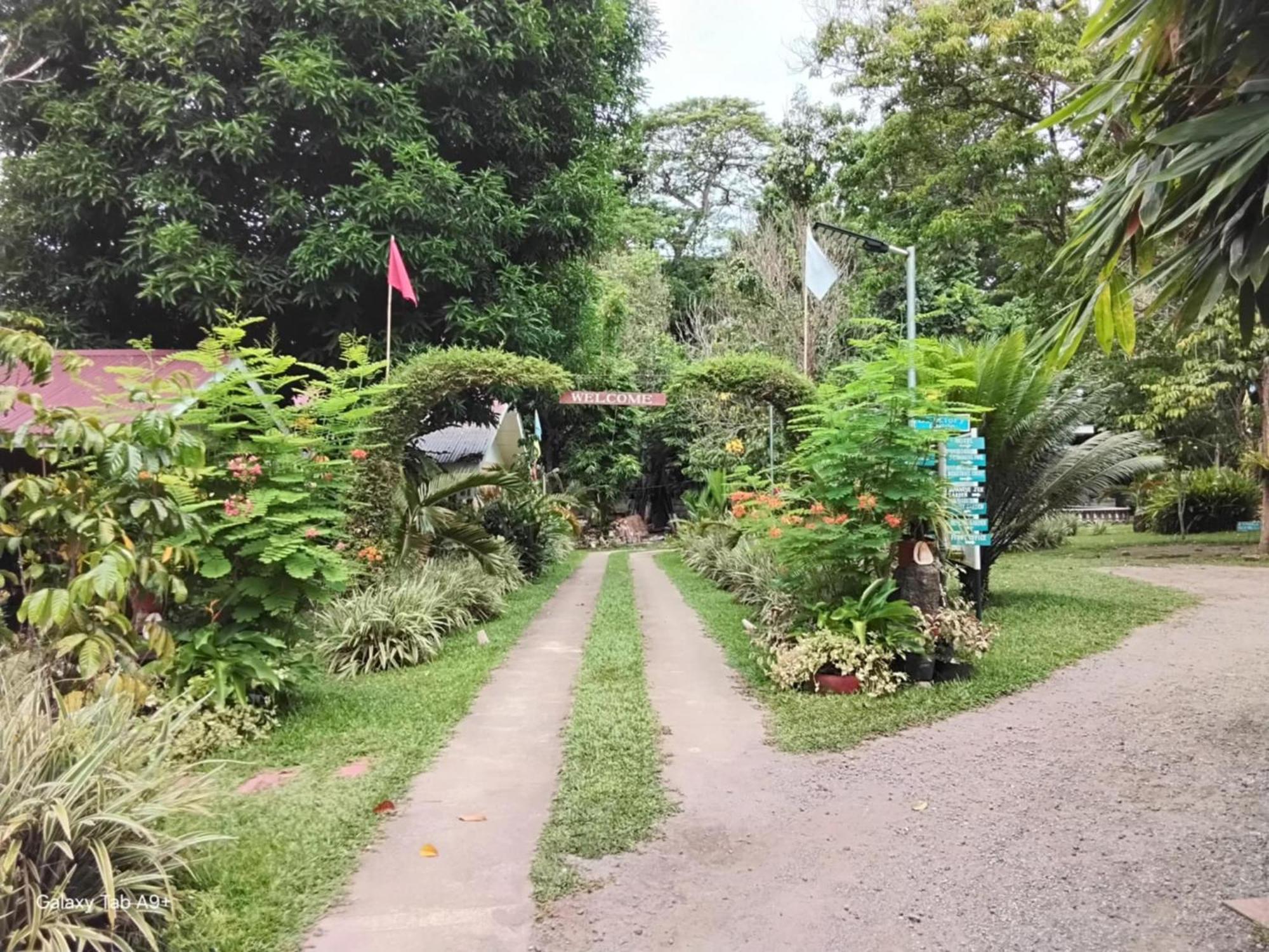 Camiguin Lanzones Resort Mambajao Eksteriør bilde